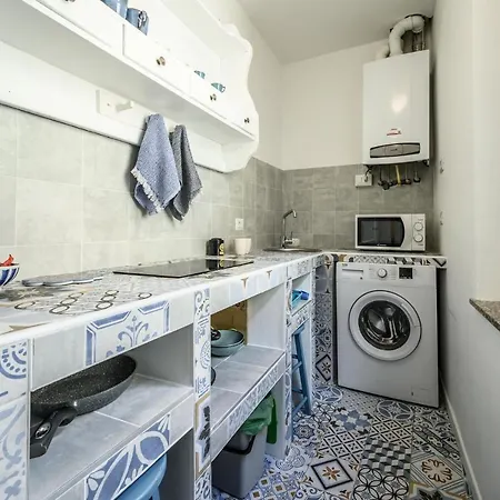 Apartment Le Finestre Sul Borgo 2 *