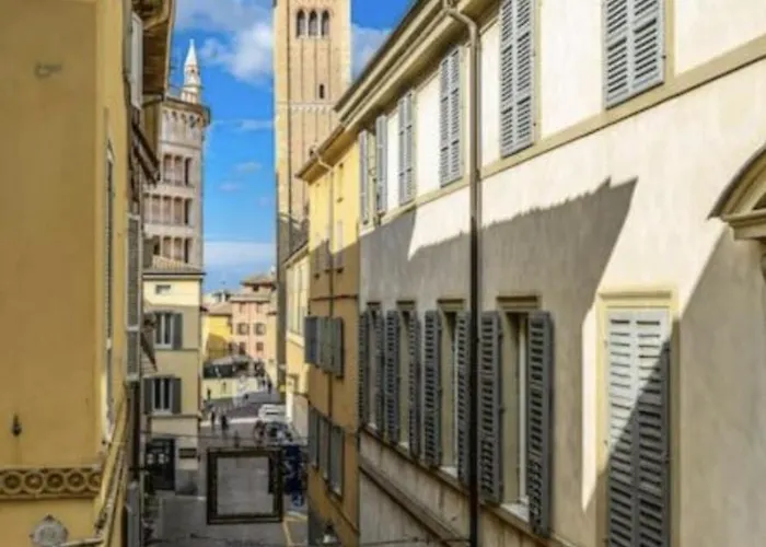 Le Finestre Sul Borgo 2 Parma