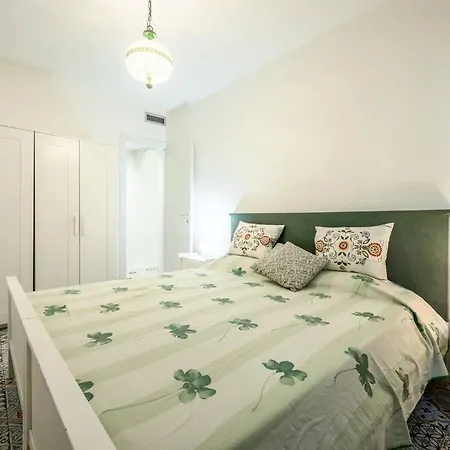 Le Finestre Sul Borgo 2 Apartment