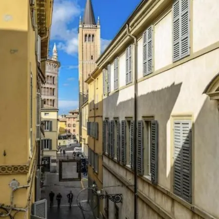 Le Finestre Sul Borgo 2 Parma